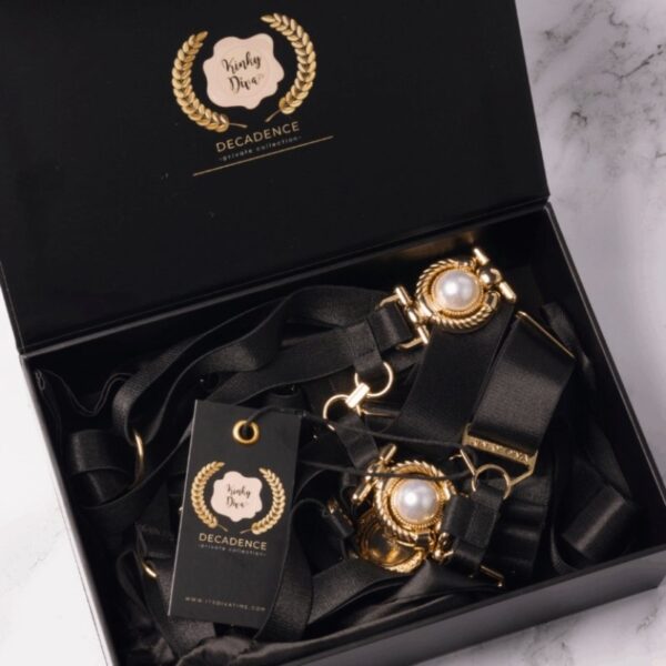 Kinky Diva Isis I – Open Halter Harness Bra OS